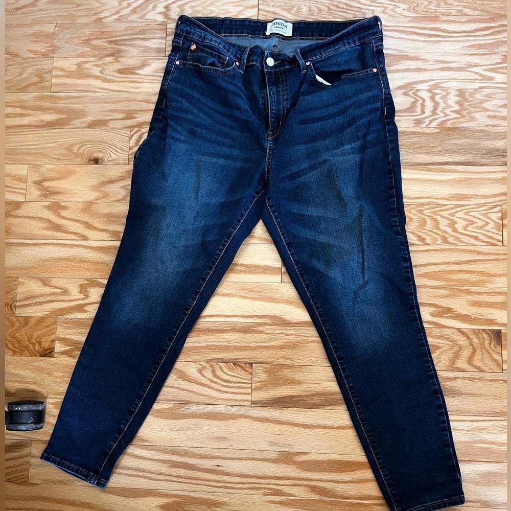 Levi Denizen high rise skinny jeans like NEW